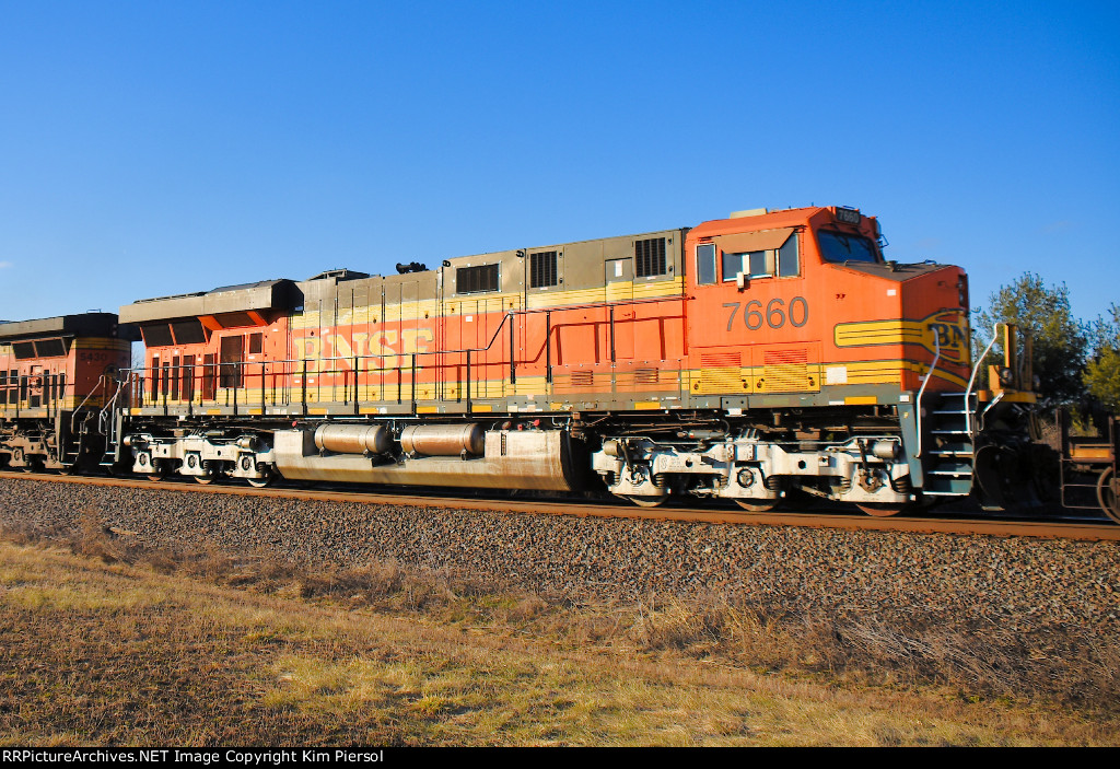 BNSF 7660